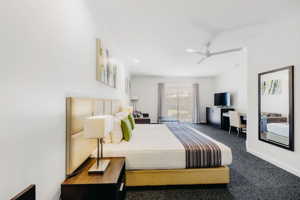 King Garden/Pool View Room