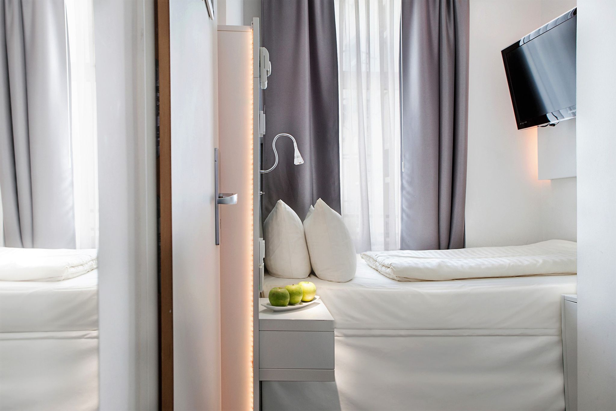 undefined Grand Hotel Downtown 8