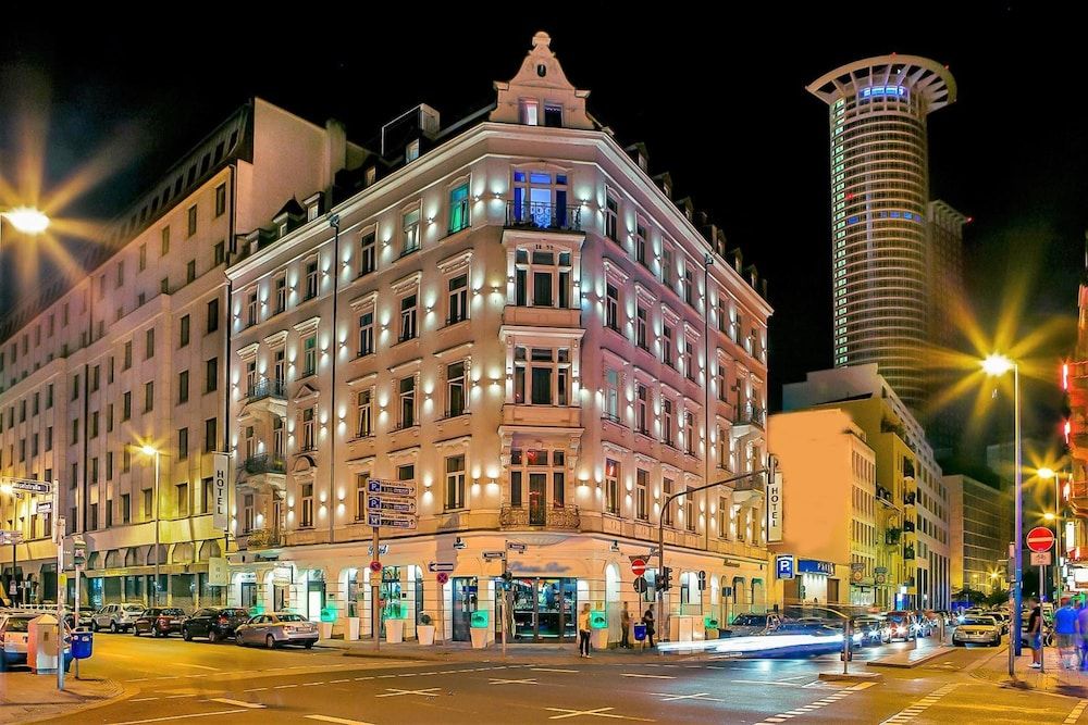undefined Grand Hotel Downtown 3