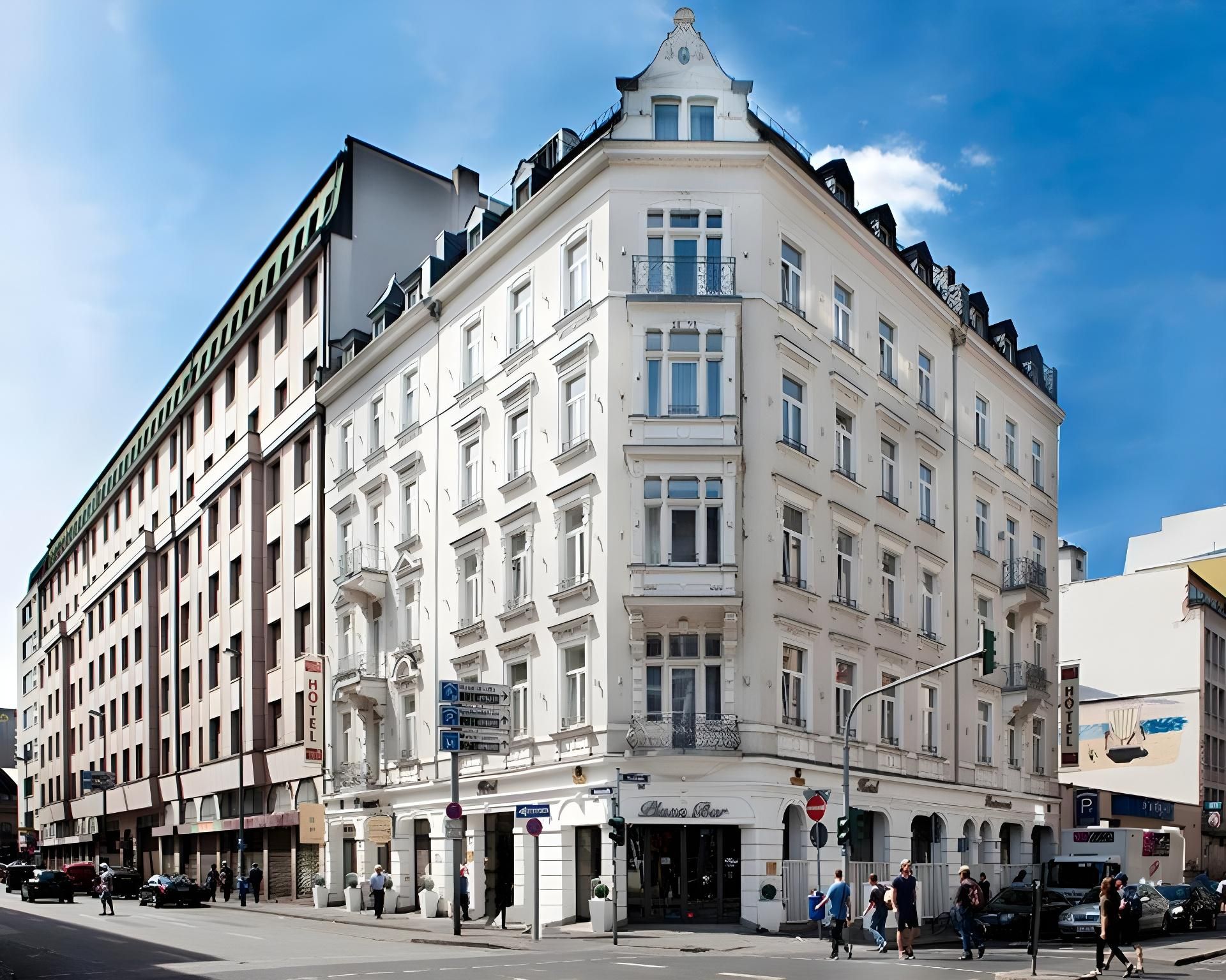 undefined Grand Hotel Downtown 3