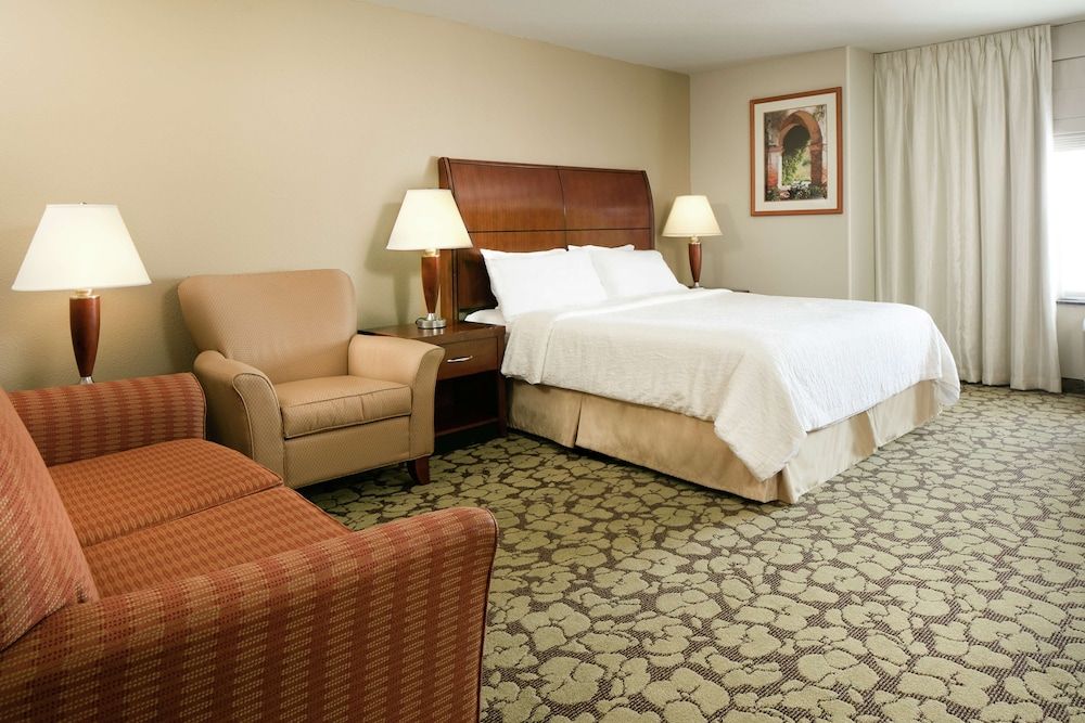 undefined Hilton Garden Inn Omaha West 5
