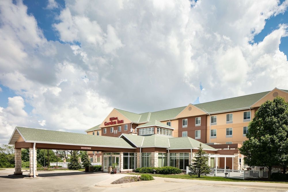undefined Hilton Garden Inn Omaha West 7