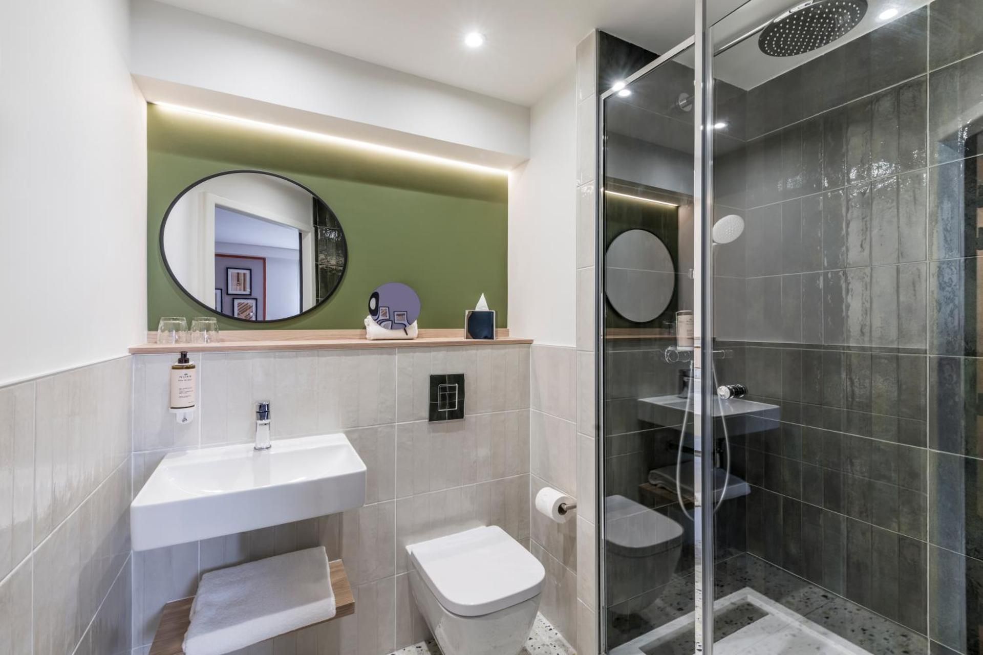 Mercure Chartres Est Privilege Room with One Double Bed and One Single Sofa Bed 3