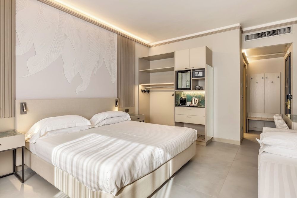 Abacus Hotel Exclusive Quadruple Room