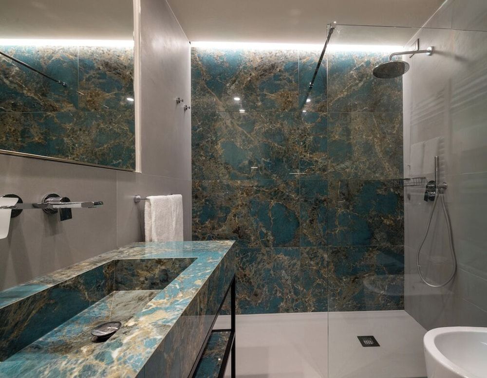 Abacus Hotel Exclusive Double Room Single Use, 1 King Bed 3