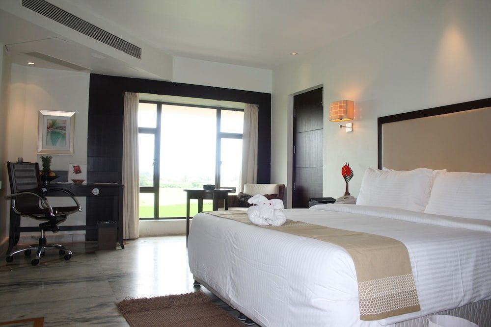 Royal Orchid Central Kireeti, Hampi Deluxe Room 8