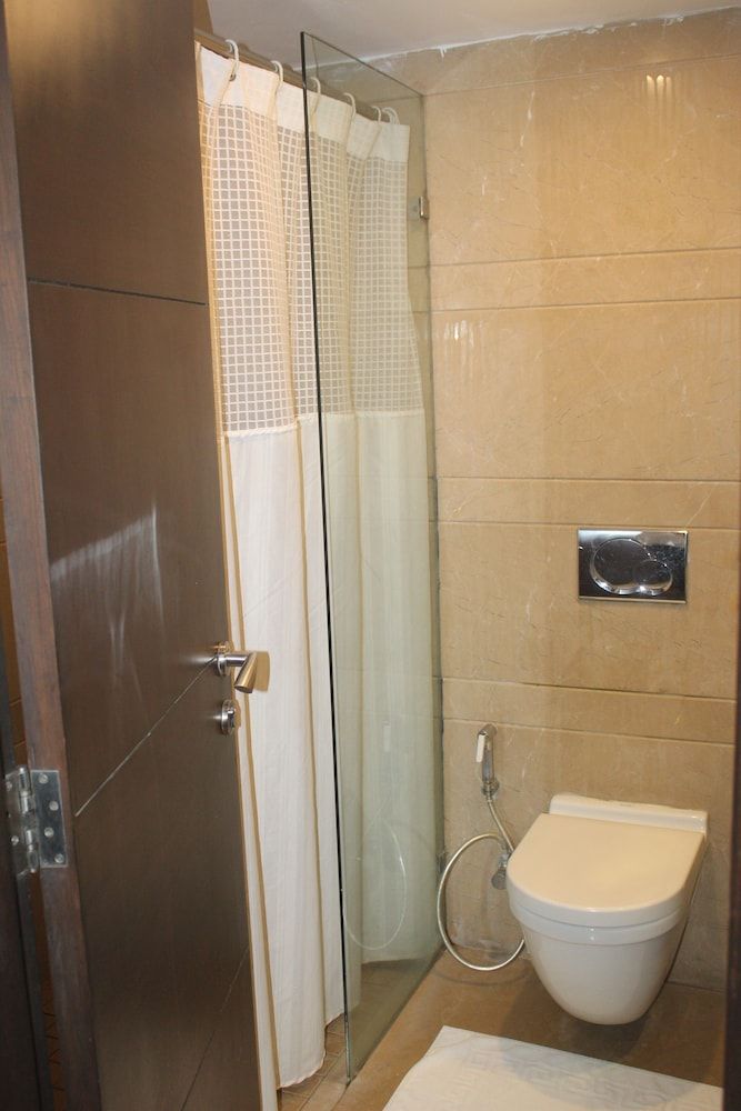 Royal Orchid Central Kireeti, Hampi Deluxe Room 5