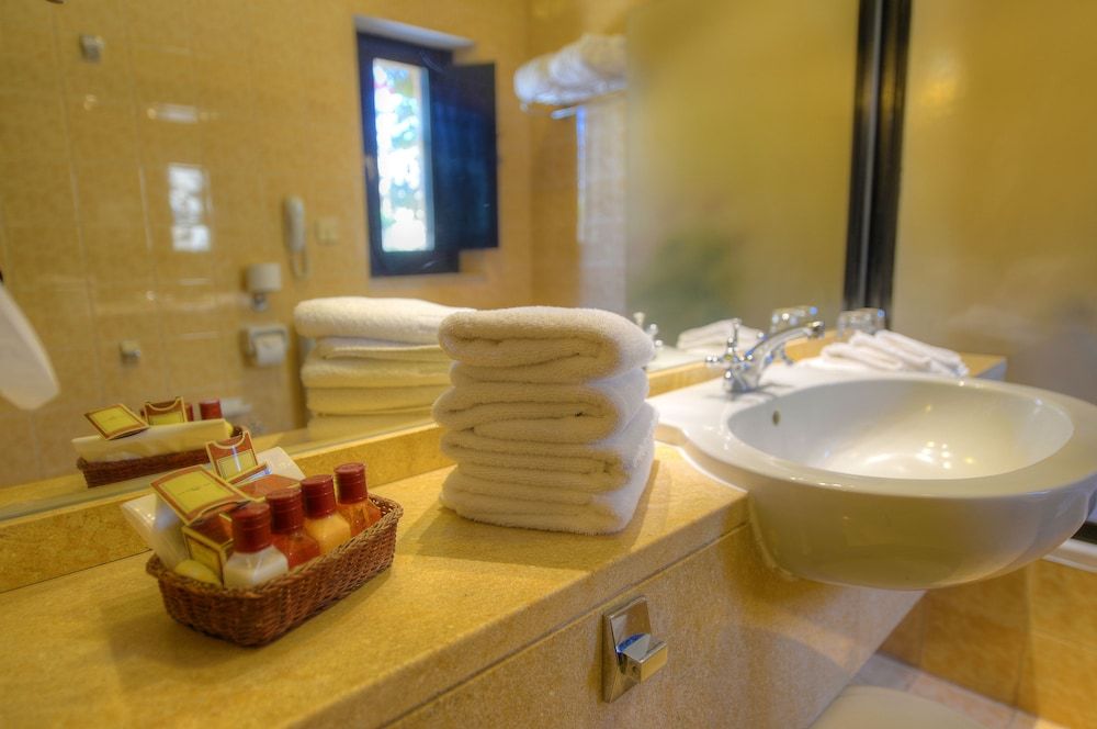 Hotel Ta' Cenc & Spa Standard Room 5