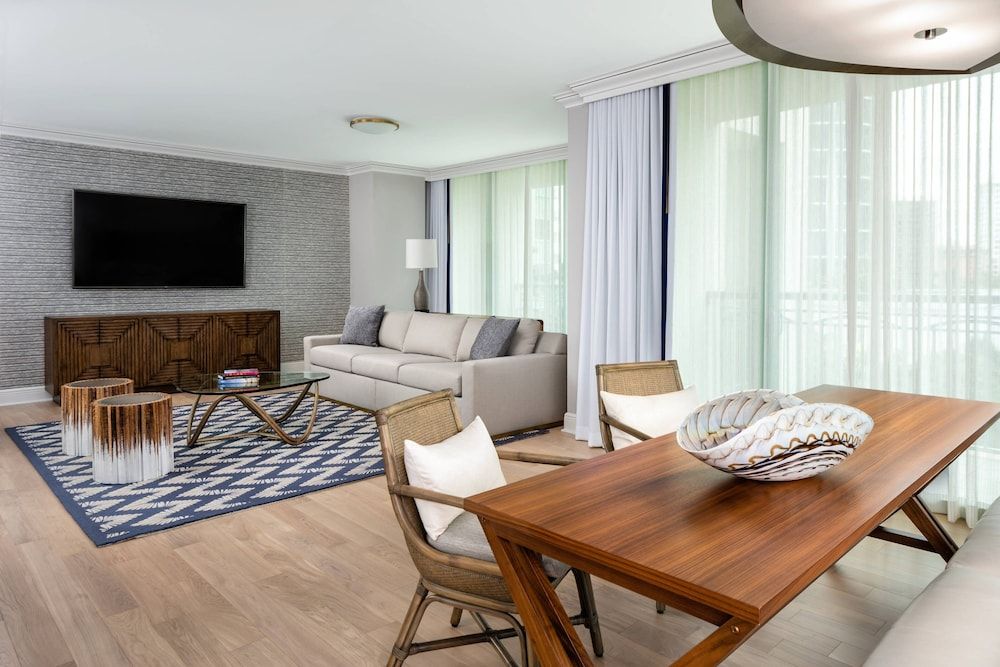 Executive Suite, 1 Bedroom, Bay View (Balcony)
