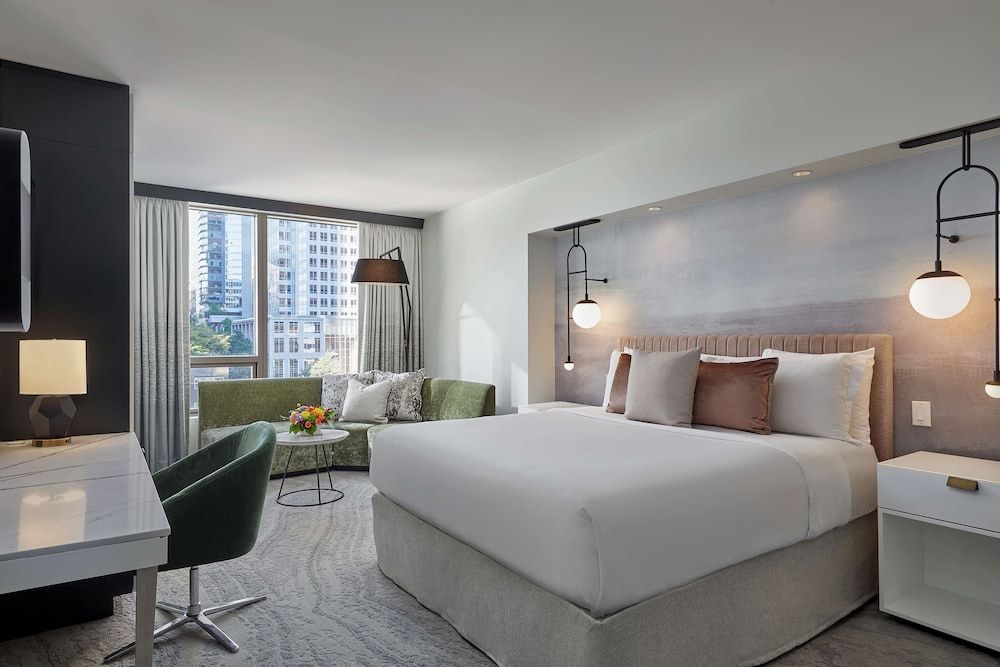 Deluxe Room, 1 King Bed