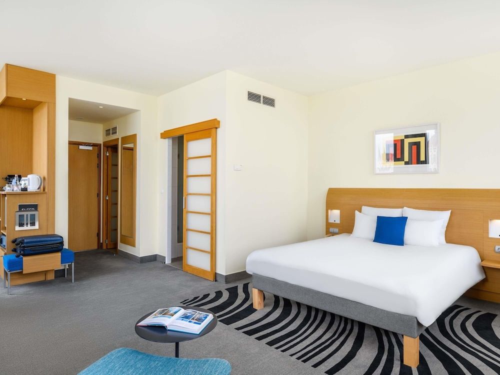 undefined Novotel Budapest Danube 4