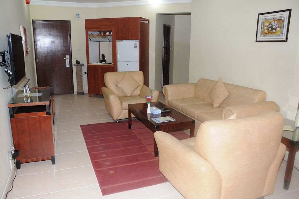 Continental Suite Farwaniya Deluxe Apartment, 2 Bedrooms 7