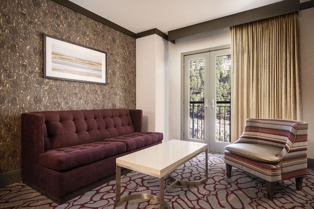 Horseshoe Black Hawk - A Caesars Rewards Destination Junior Suite, 1 King Bed 5