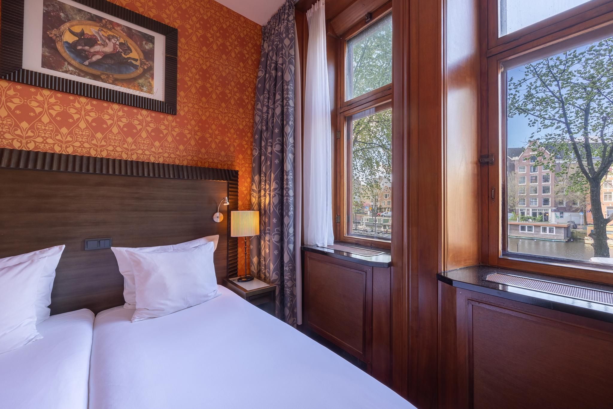 Superior Deluxe Double or Twin Room