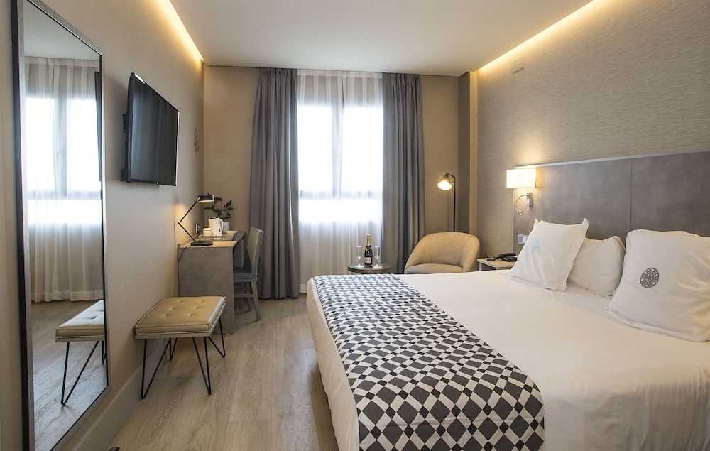 Hotel América Sevilla Premium Double Room 2