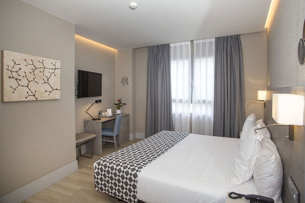 Hotel América Sevilla Premium Double Room 3