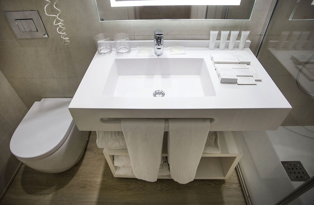 Hotel América Sevilla Premium Double Room 10