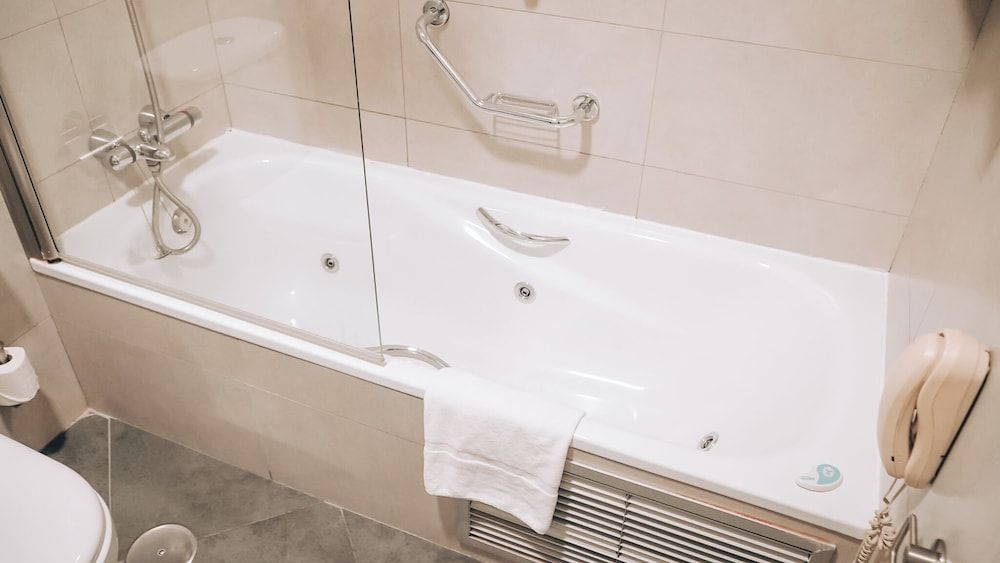 Hotel Vértice Aljarafe Junior Suite, 1 Double or 2 Twin Beds, Jetted Tub 8