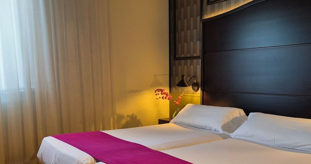 Hotel Vértice Aljarafe Junior Suite, 1 Double or 2 Twin Beds, Jetted Tub 2