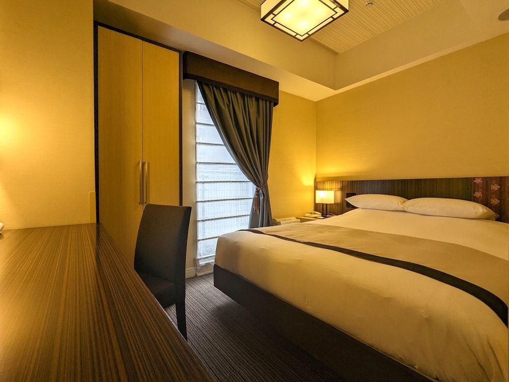 Standard Double, Non Smoking (15sqm, 160cm-Size Bed)