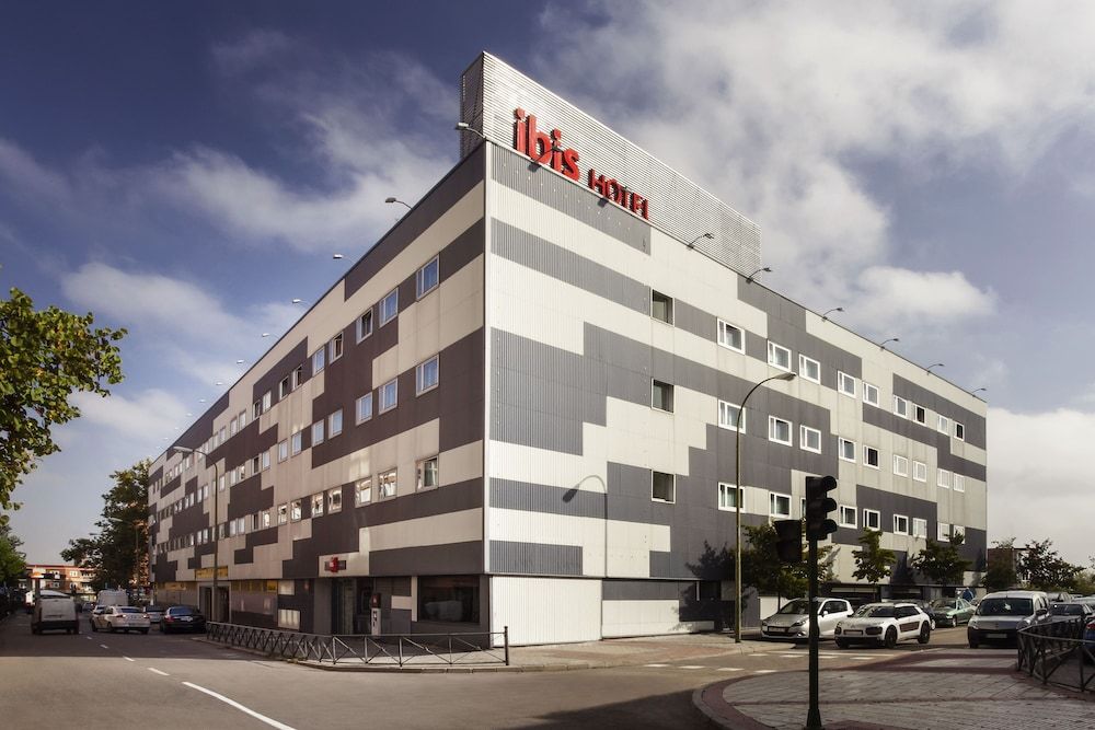undefined ibis Madrid Aeropuerto Barajas 3