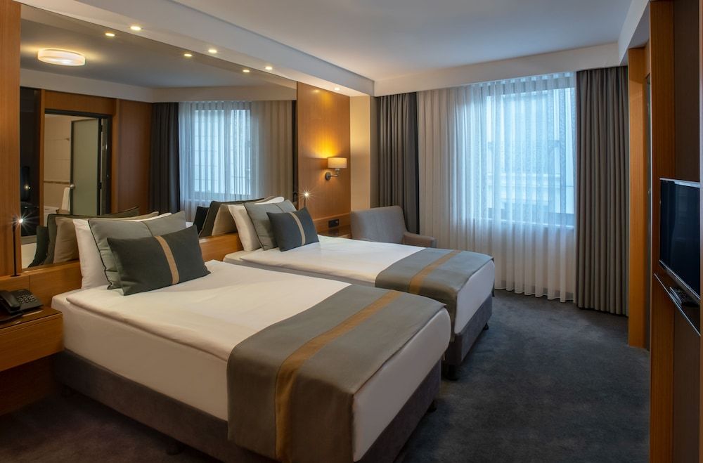 undefined Tan Hotel - Special Class 2