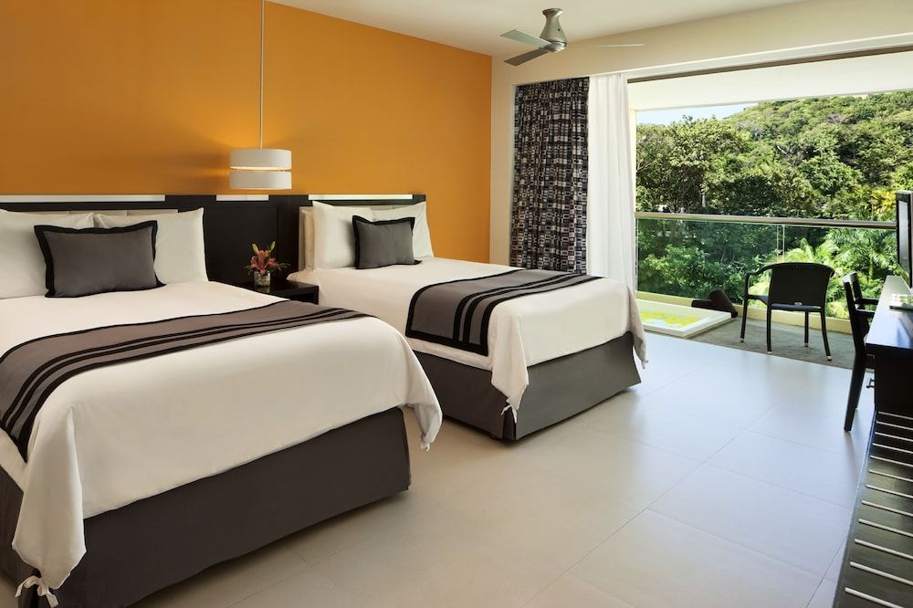 Deluxe Room, 2 Double Beds (Tropical View)
