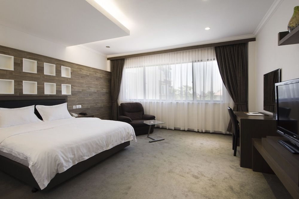 Taiming Hotel Classic Double Room, 1 Bedroom, Bathtub 8