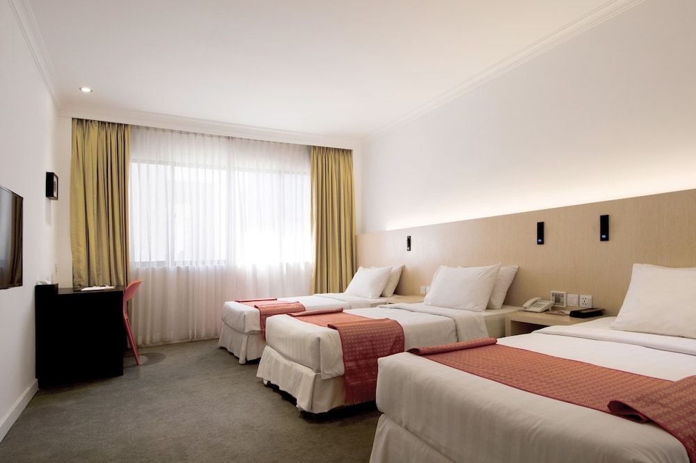 Taiming Hotel Comfort Triple Room, 1 Bedroom, Bathtub 3