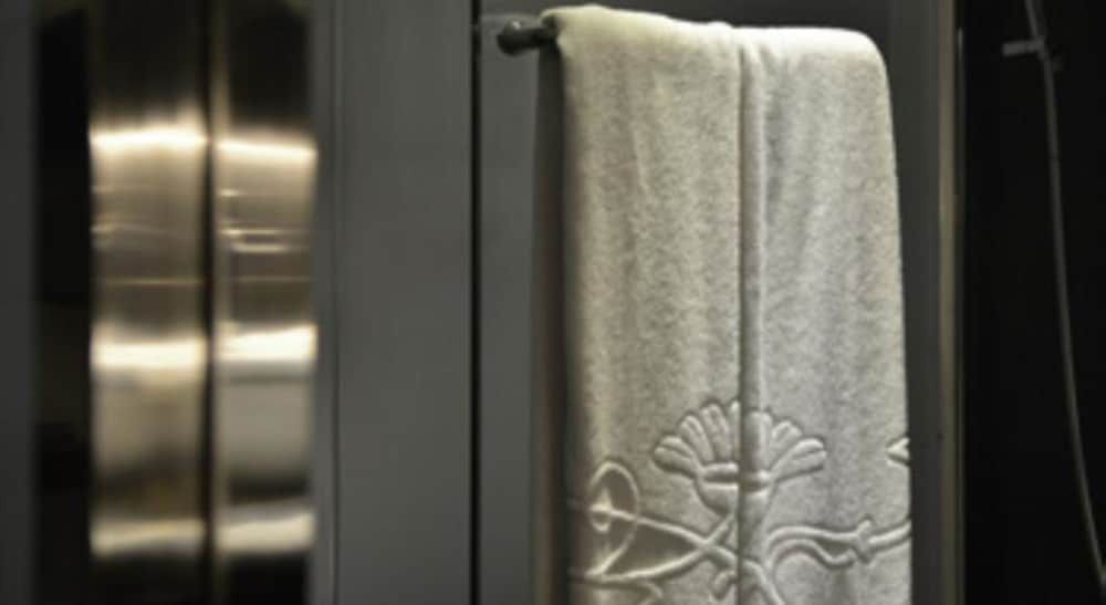 Taiming Hotel Comfort Triple Room, 1 Bedroom, Bathtub 4