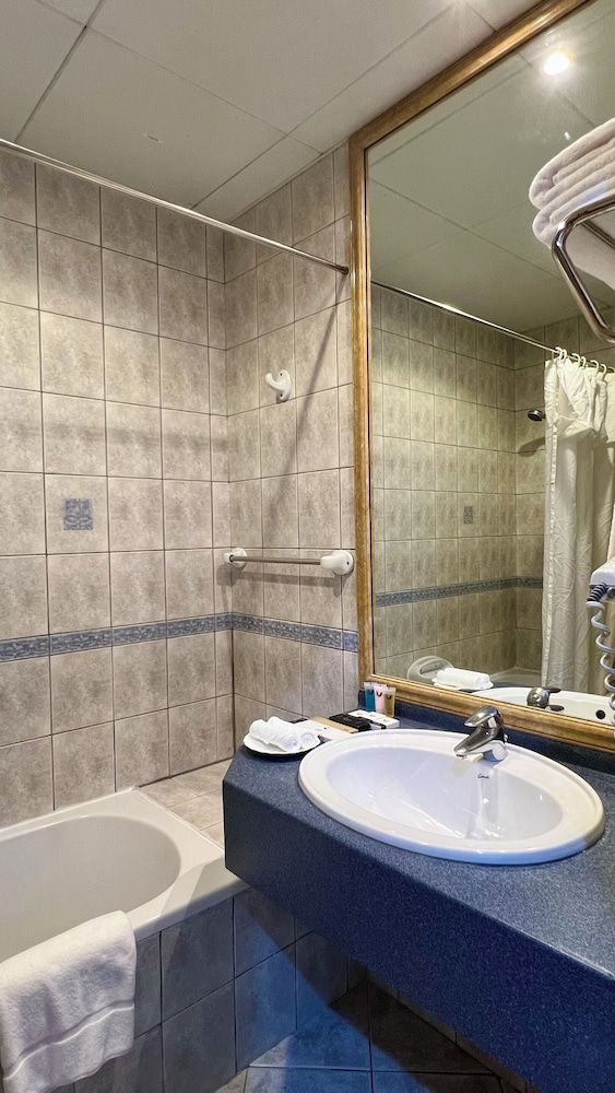undefined Uptown Hotel Apartments Abu Dhabi by Gewan 8