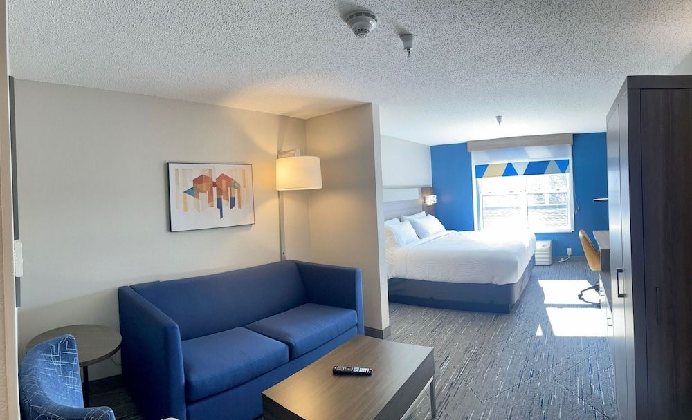 Suite, 1 King Bed