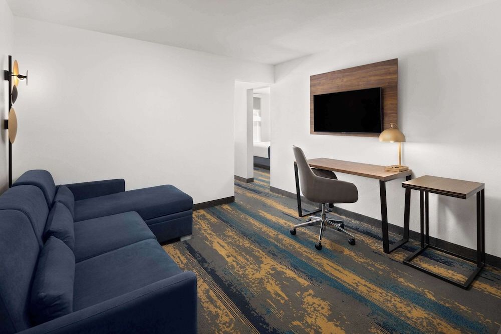 Suite, Multiple Beds, Non Smoking