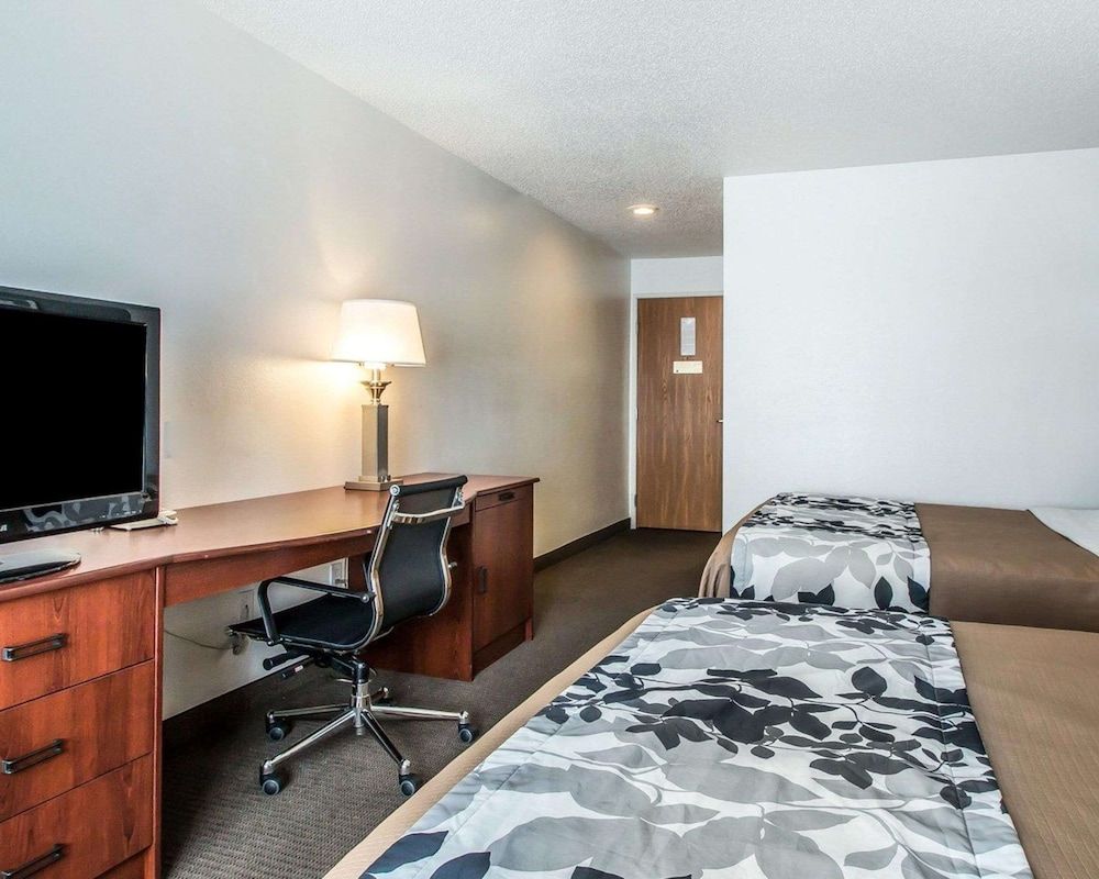 Double Room, 2 Queen Beds, Non Smoking
