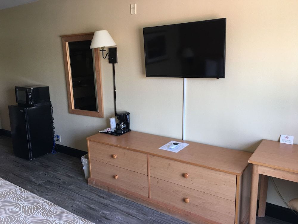 Room, 1 King Bed, Non Smoking