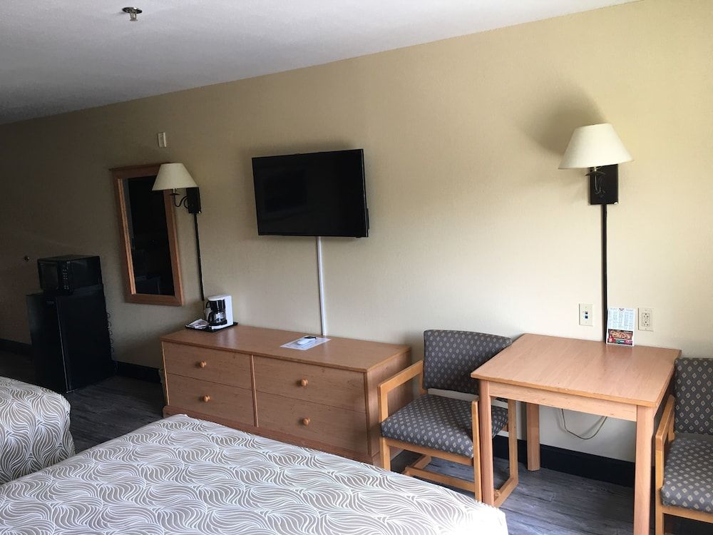 Room, 2 Queen Beds, Non Smoking
