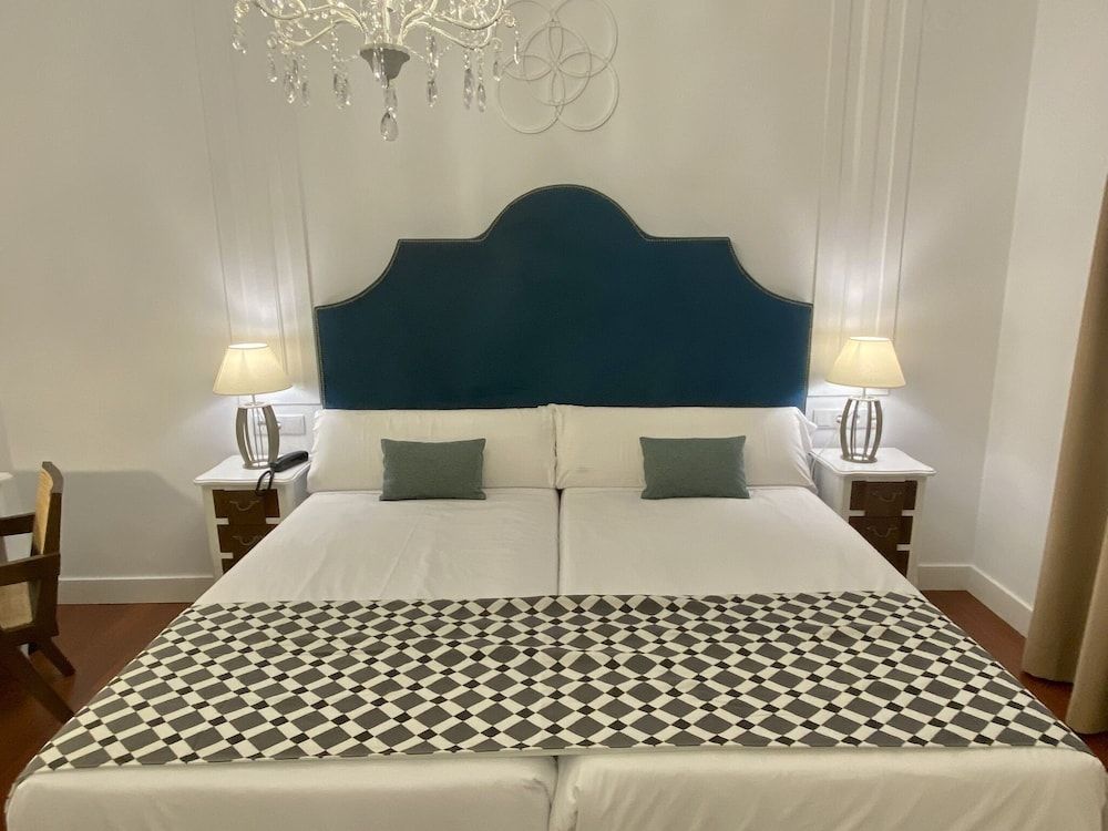 Hotel Derby Sevilla Double Room 5