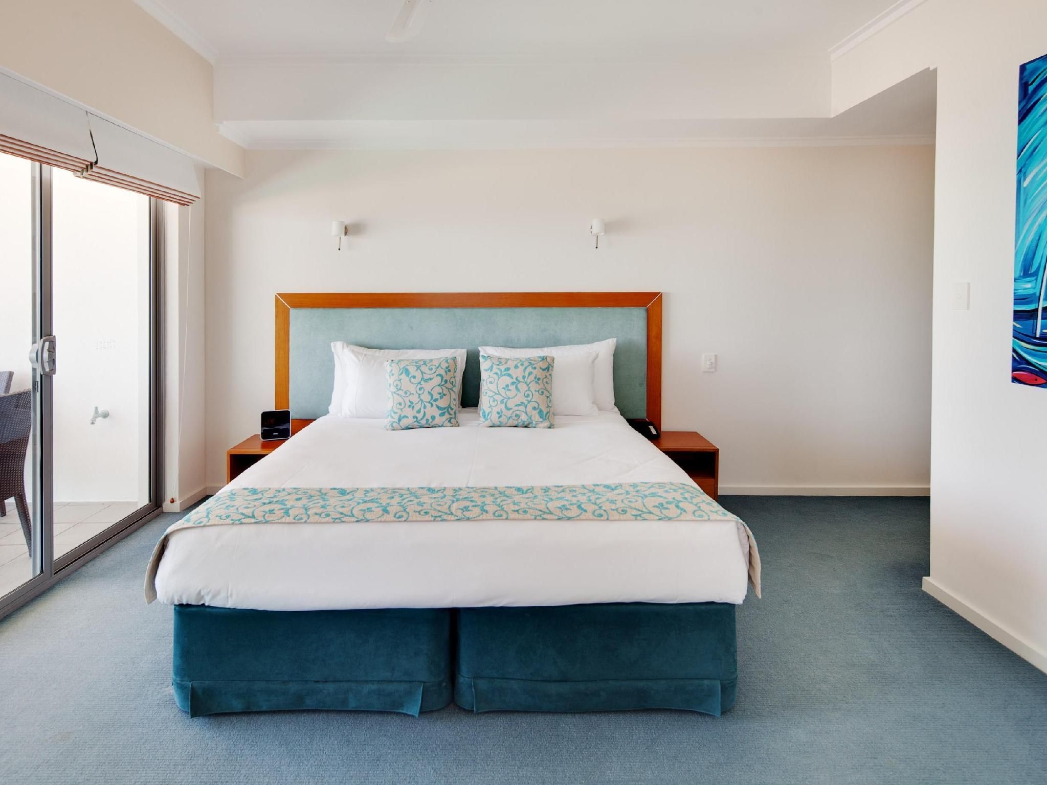 2 Bedroom 2 Bath Ocean View