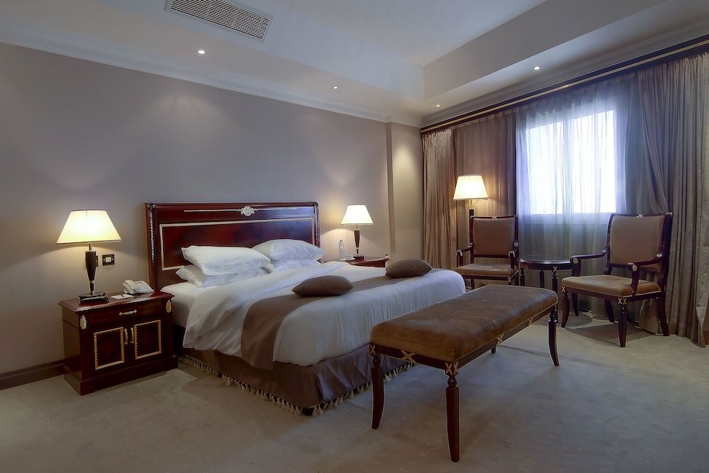 undefined Chairmen Hotel 8