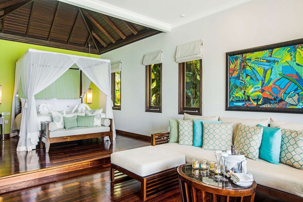 Signature Villa, 1 King Bed (Ocean, Pool)