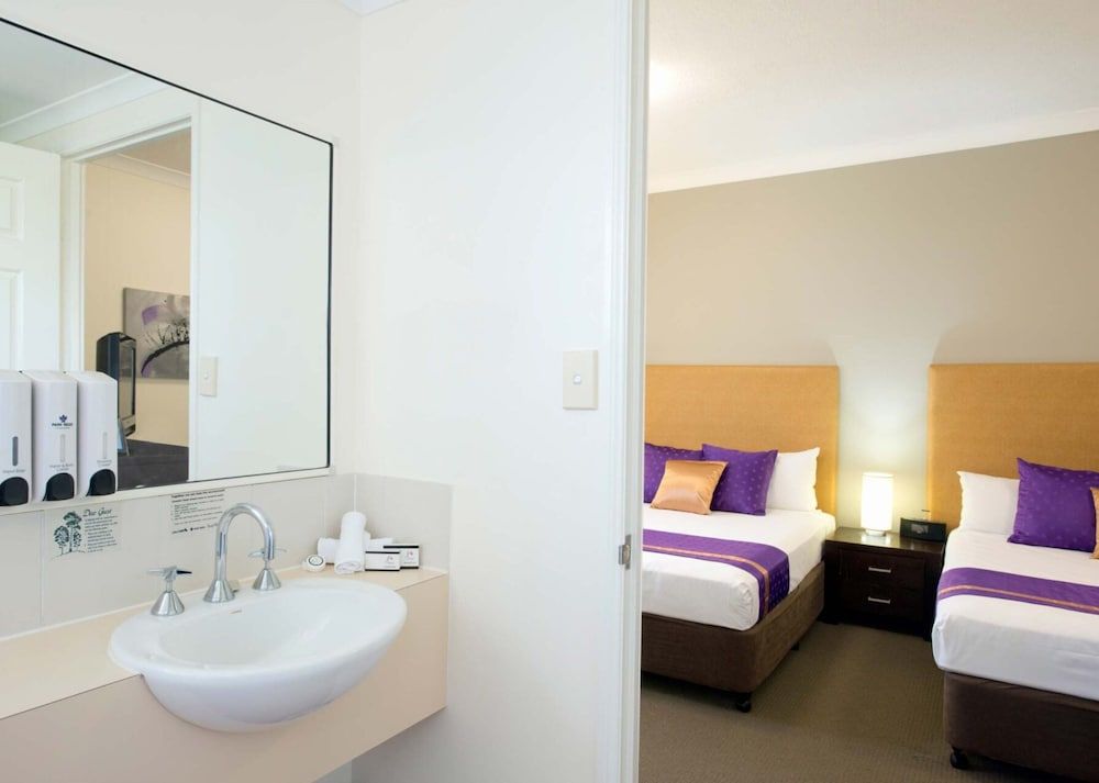 Park Regis Anchorage Standard Hotel Room