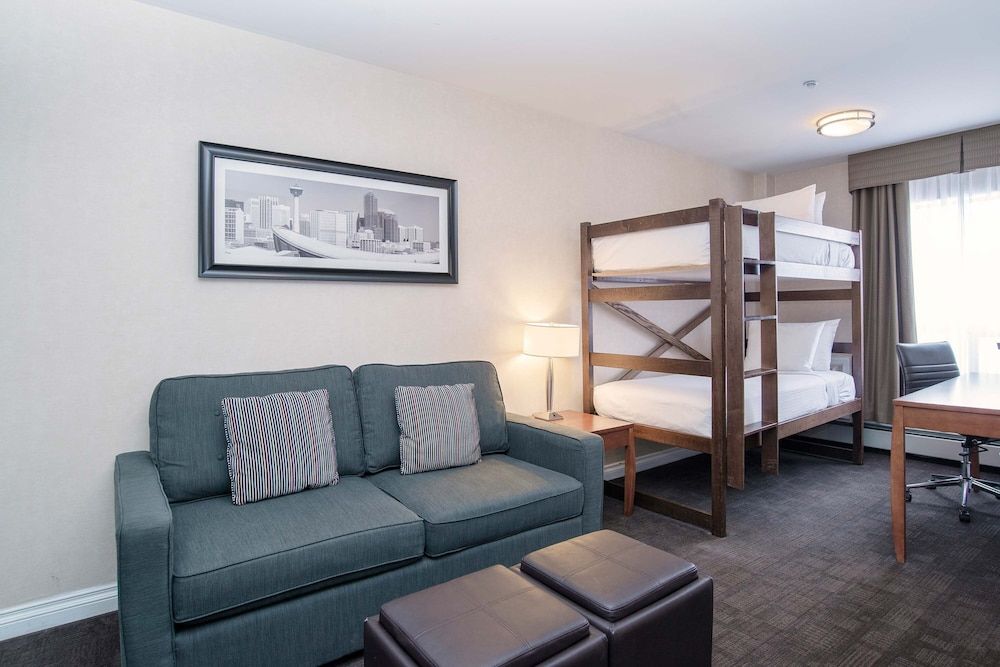 Family Suite, Kitchenette (1 King, Bunk Beds, Sofabed)