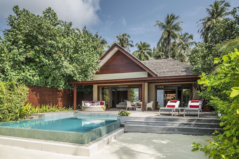 Family Beach Pool Villa