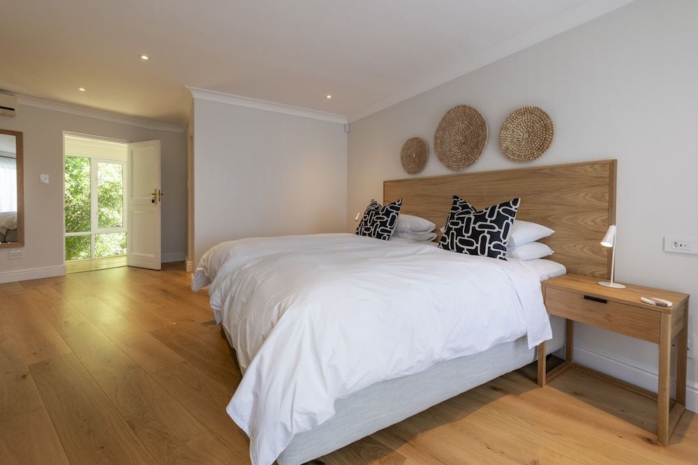 Hide Away Guest House