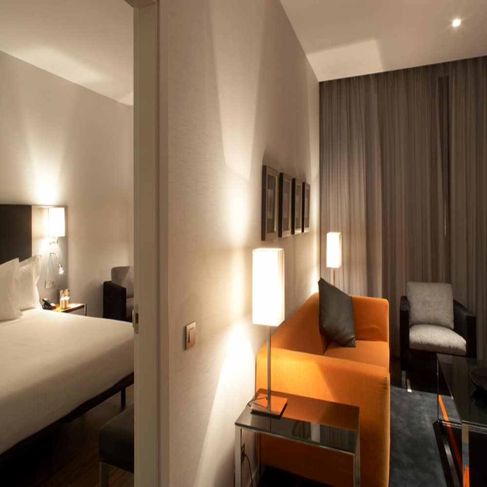 Junior Room (Suite)