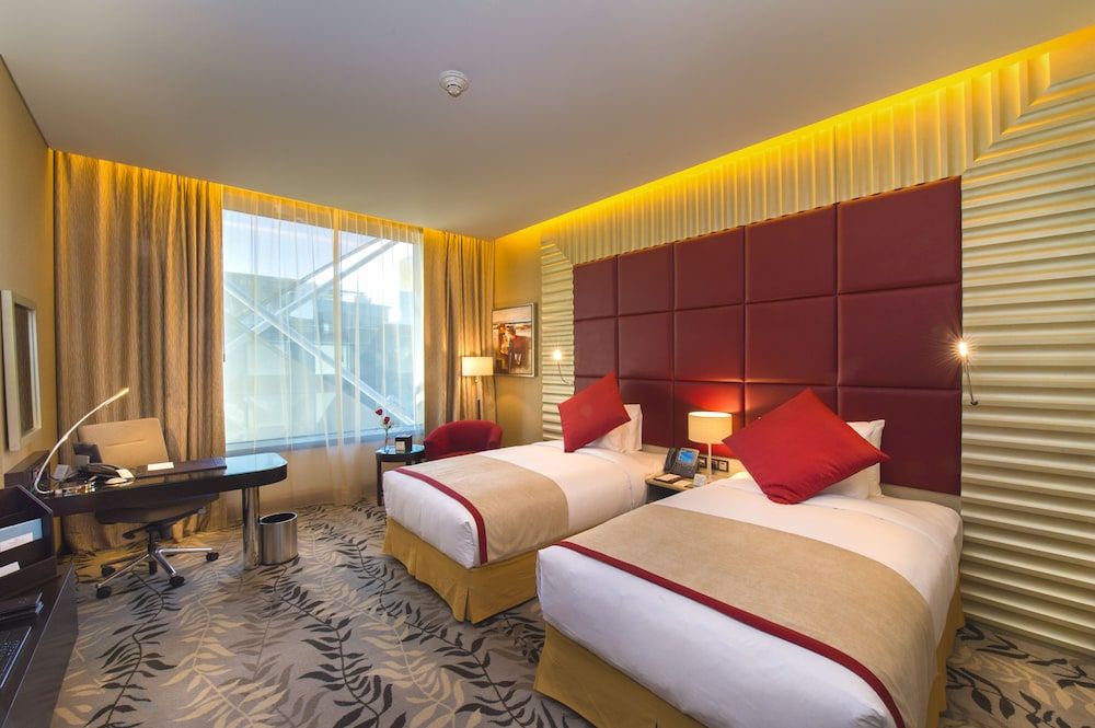 Crowne Plaza Riyadh RDC Hotel & Convention by IHG Standard Room, 2 Twin Beds, City View