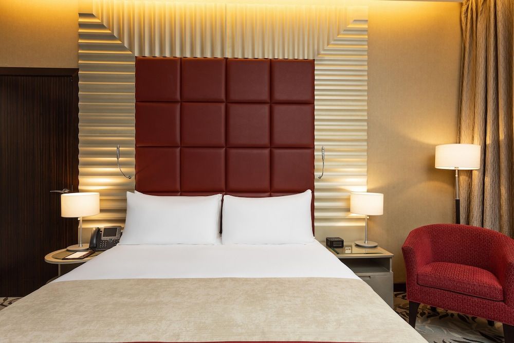 Crowne Plaza Riyadh RDC Hotel & Convention by IHG Standard Room, 1 King Bed, City View 2