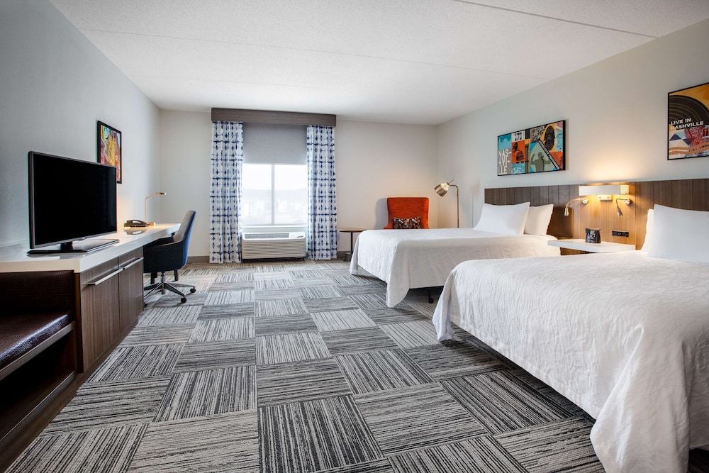 Room, 2 Queen Beds, Accessible, Bathtub (Mobility)