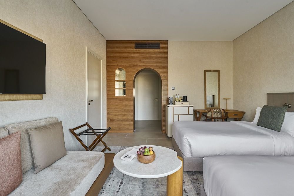 ERTH Abu Dhabi Hotel Deluxe Twin Room 3