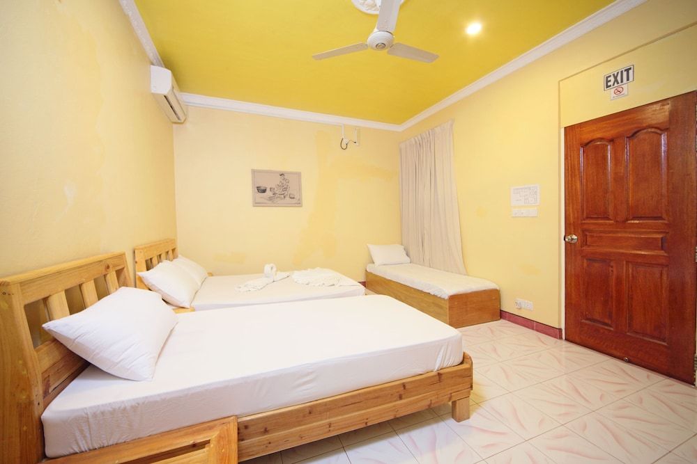 Picnic Inn Family Room 2